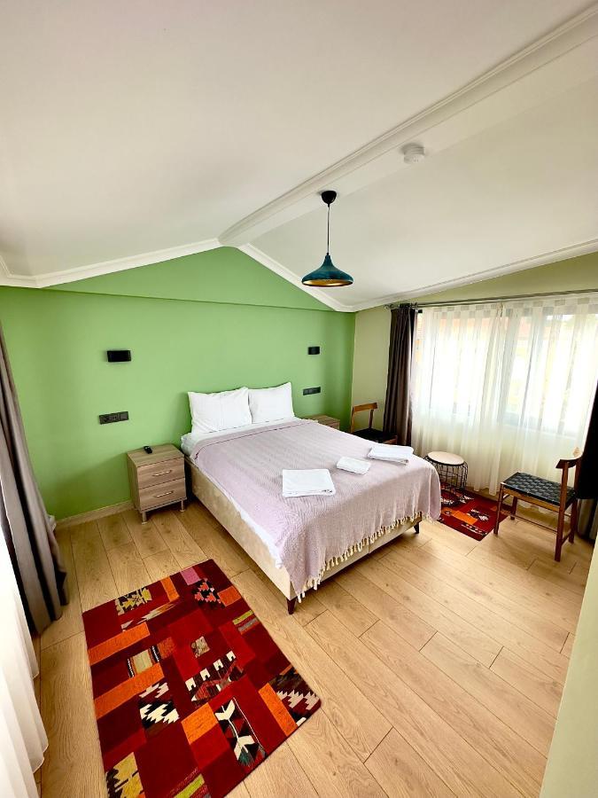 Terrace Guesthouse Istanbul Exteriör bild